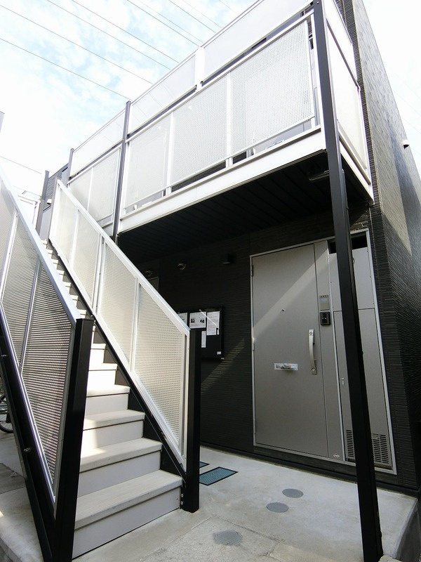 落ち着いた雰囲気の外観です