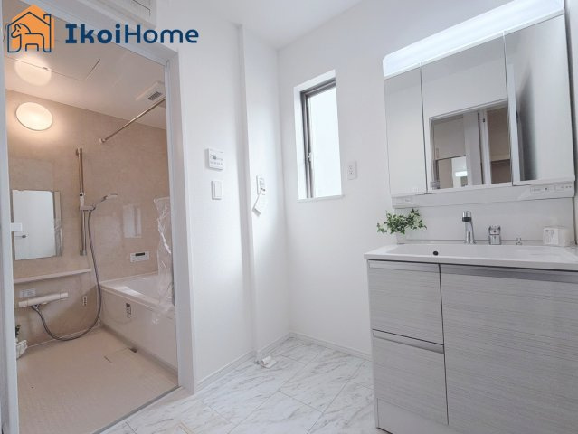 明石市大久保町大久保町　新築戸建の洗面所|◆同社施工例◆畳２枚分の一般的な洗面室です。追加で収納棚等を付けると大変便利です。