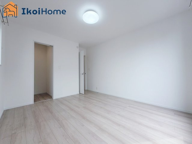 明石市大久保町大久保町　新築戸建の内装|◆同社施工例◆オプションで、より一層フローリングを強くする10年保証のコーティングもございます。