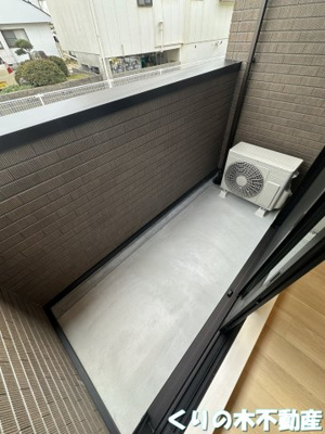 【バルコニー】 | メリーレーヴ | 外からの目が気にならないバルコニーで洗濯物が干せます