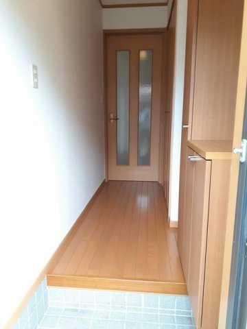 毎日通る玄関はこちらです