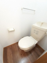 コンパクトで使いやすいトイレです