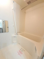 コンパクトで使いやすいお風呂です