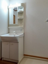 コンパクトで使いやすい洗面所