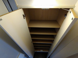 シューズボックス