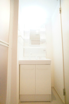 スペースが確保できる洗面所です