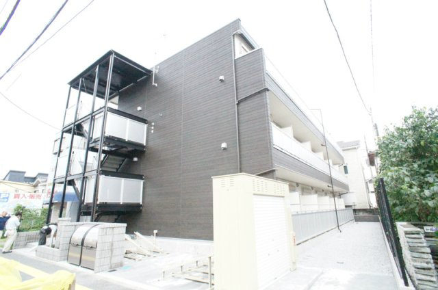 落ち着いた雰囲気の外観です