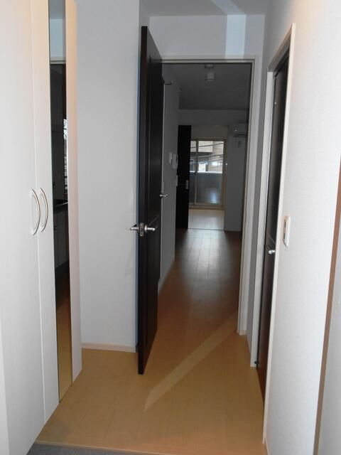 ISIS 東向島の玄関