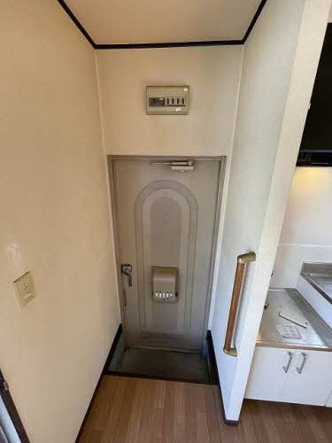 フォーブル大宮の玄関