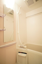 日々の疲れを癒すお風呂付です