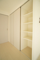 たっぷりとした収納スペースです