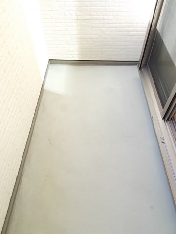 陽当たり良好なバルコニーです