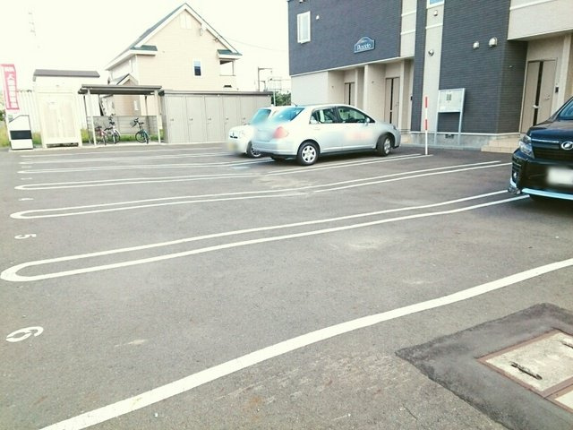 プラシードの駐車場|駐車場完備です