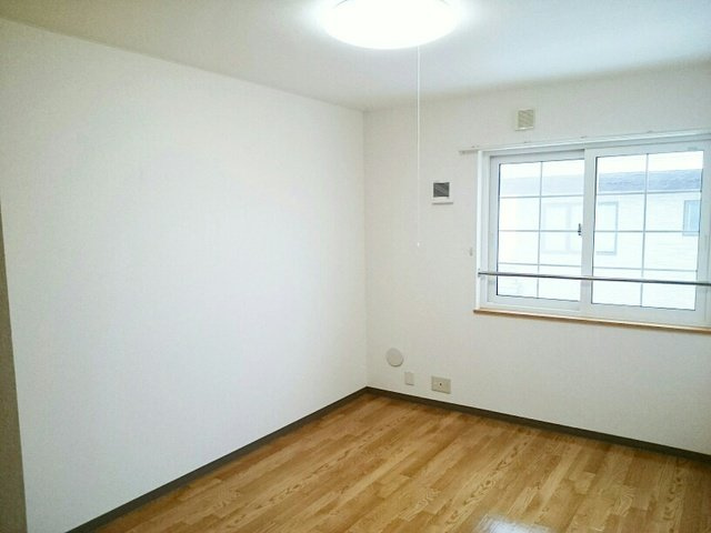 アレッサの内装|明るい室内です