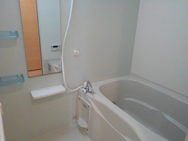 コンパクトで使いやすいお風呂です