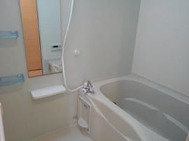 コンパクトで使いやすいお風呂です