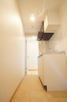 収納もある玄関です