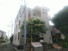 落ち着いた雰囲気の外観です