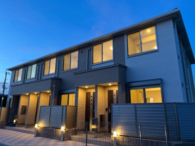 【外観】 | ジェダイト | 外観写真（夜）