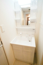 忙しい朝には欠かせない洗面所です