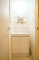 スペースが確保できる洗面所です