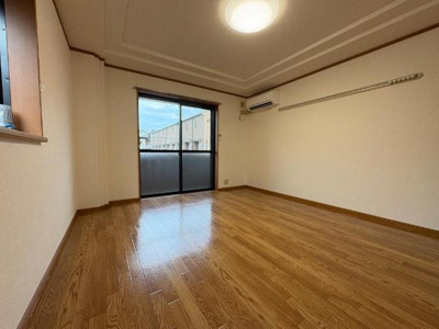 【内装】 | フォレストハウス | 洋室