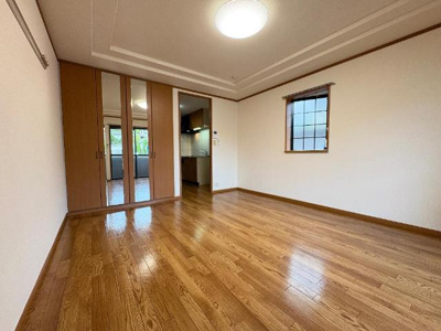 【内装】 | フォレストハウス | 洋室