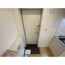 毎日通る玄関はこちらです