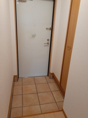 毎日通る玄関はこちらです