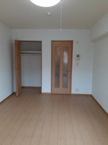 内装は落ち着いています