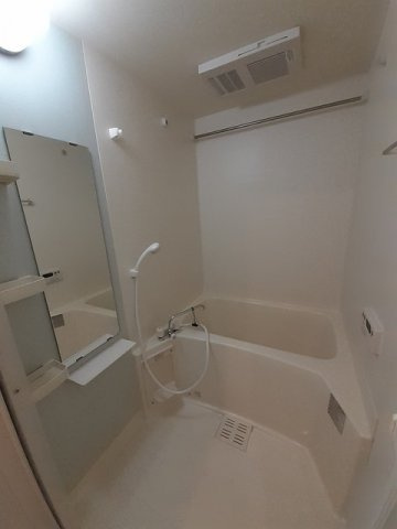 日々の疲れを癒すお風呂付です