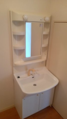 使いやすい独立洗面台です