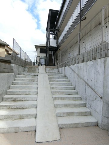 清潔なエントランスです