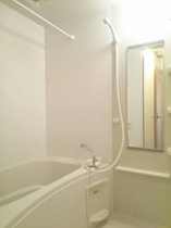 落ち着いた空間のお風呂です