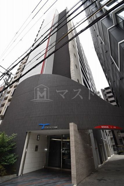 セレニテ北浜の外観