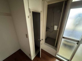 明るい室内です