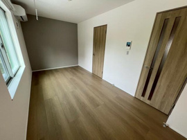 ゆったり過ごせる居間です