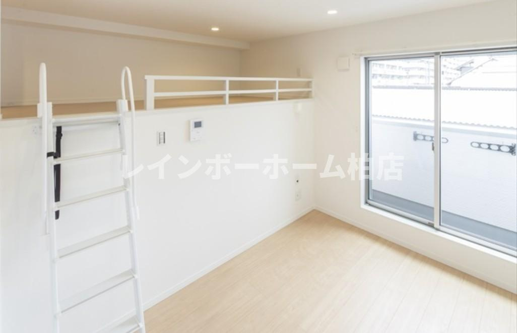 仲介手数料（賃料の1.10ヵ月）無料対象物件！の居間・リビング|ゆったり過ごせるリビングです