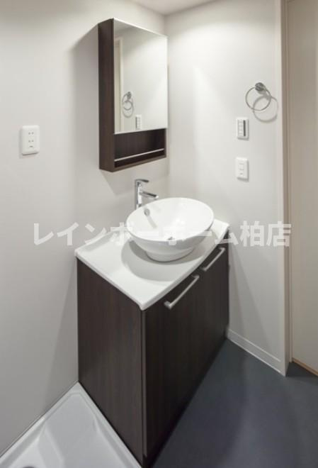 仲介手数料（賃料の1.10ヵ月）無料対象物件！の洗面所|スペースが確保できる洗面所です