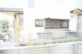 開放的で明るい空間を演出してくれるバルコニーです