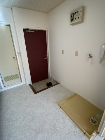 毎日通る玄関はこちらです