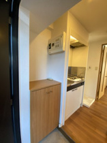 明るい色調の室内です