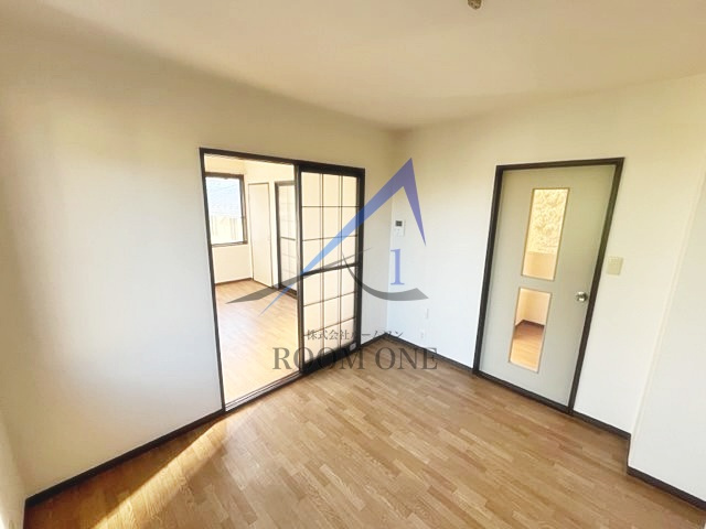 プリムベールの居間・リビング|洋室のお部屋です。