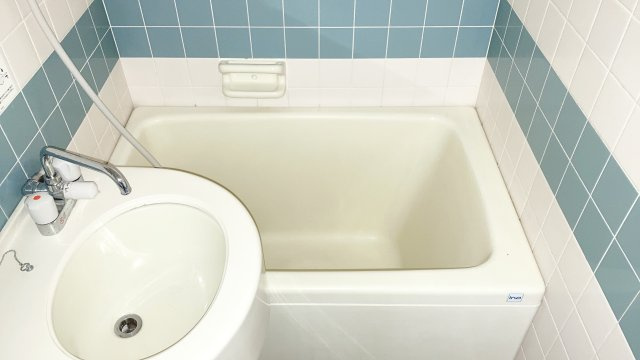 日々の疲れを癒すお風呂付です