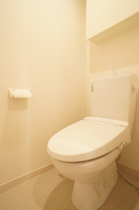 ゆったりとした空間のトイレです