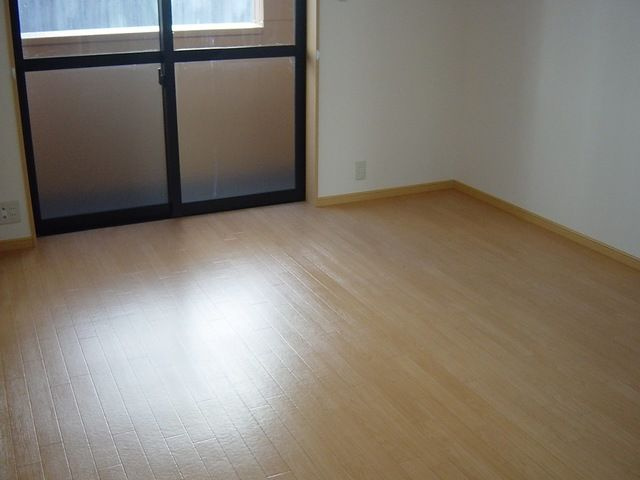 グリーンヒルズ・ハイツ桶狭間の居間・リビング