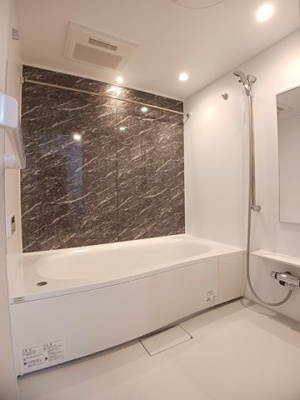 【浴室】 | カサ・ファミリアⅠ | きれいなお風呂です