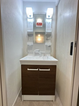 独立洗面台あり、毎朝おしゃれに忙しい女性の方におすすめです