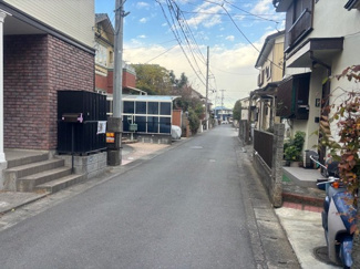 【前面道路含む現地写真】 | 中古戸建　綾瀬市上土棚南2丁目 | 前面道路