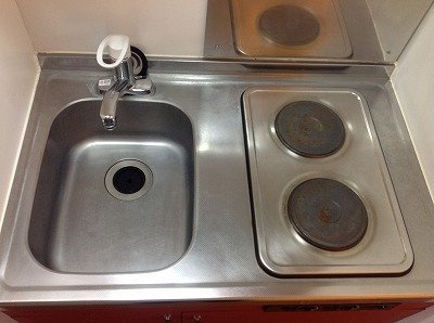 コンパクトなキッチンで掃除もラクラク